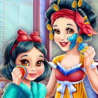 Snow White Mommy Real Makeover Play